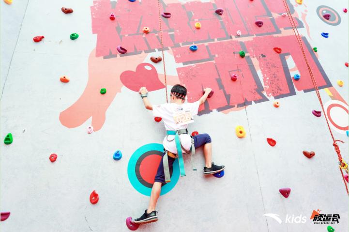 安踏儿童好做吗,安踏童装定位