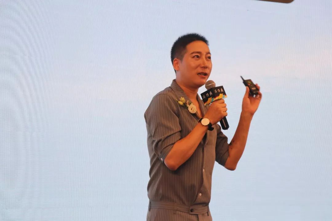 片仔癀和西黄丸与西黄胶囊的区别 (到片仔癀厂家能买到片仔癀吗)