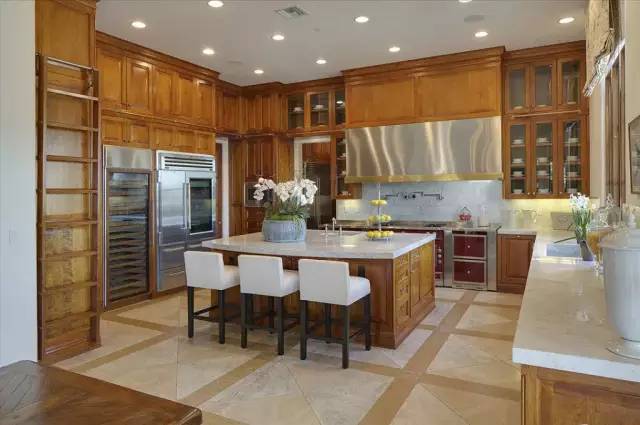 维密破产后的变化,维密英国公司破产维密秀还有吗