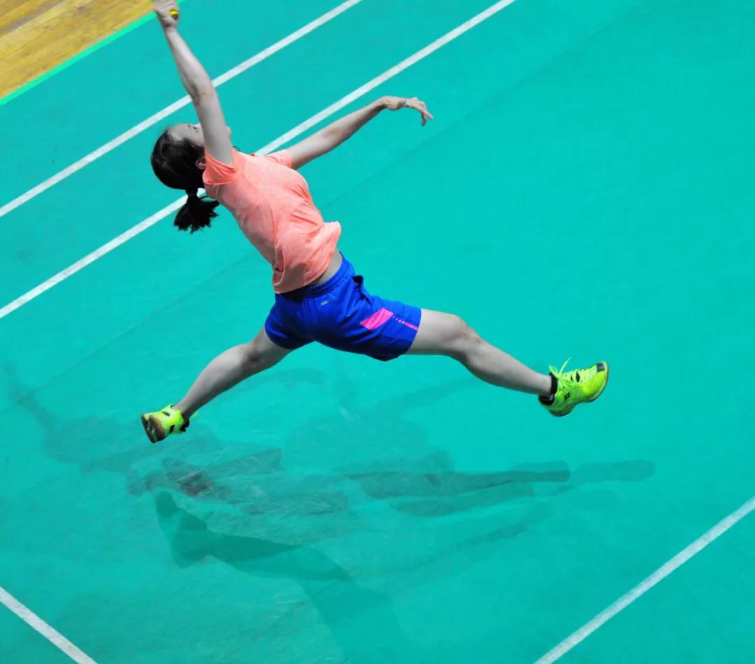 羽毛球的魅力只有懂的人知道,羽毛球给我们带来了什么