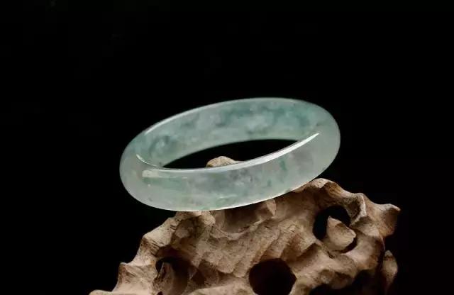 翡翠史上最有名的五件翡翠,翡翠十大色种介绍