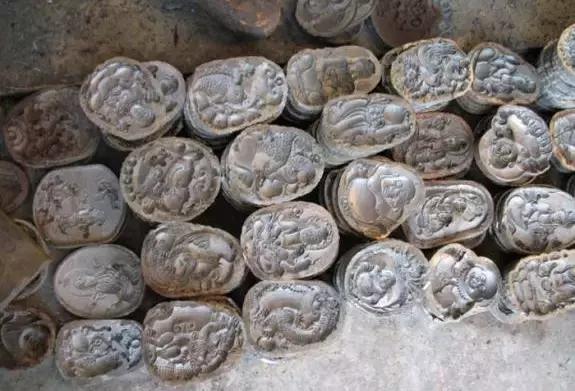 金镶玉骗局怎样假一赔三,金镶玉骗局套路当场回收