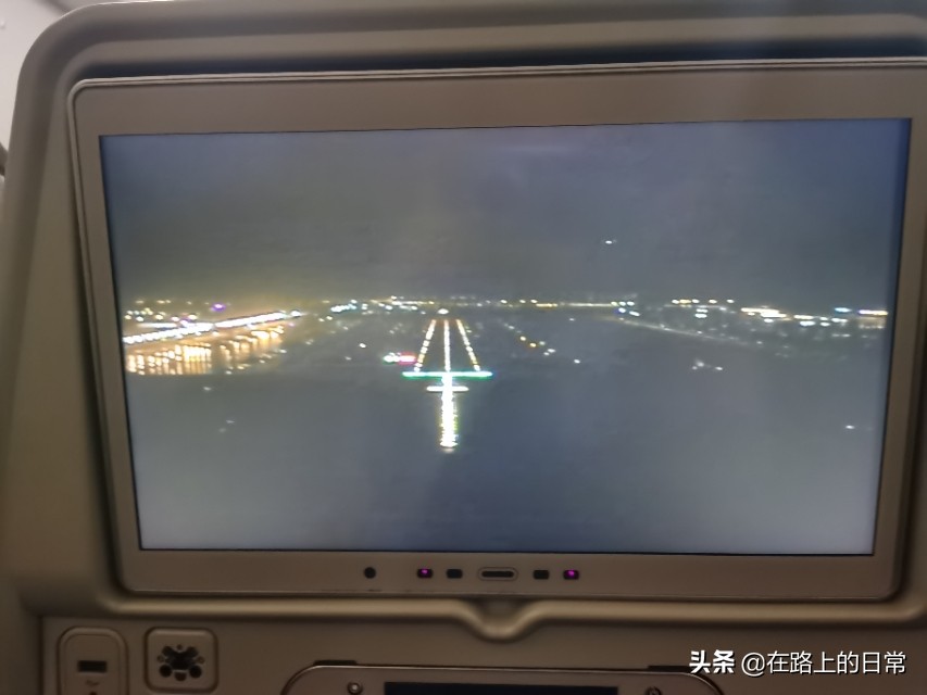 体验阿联酋头等舱,体验土豪飞机