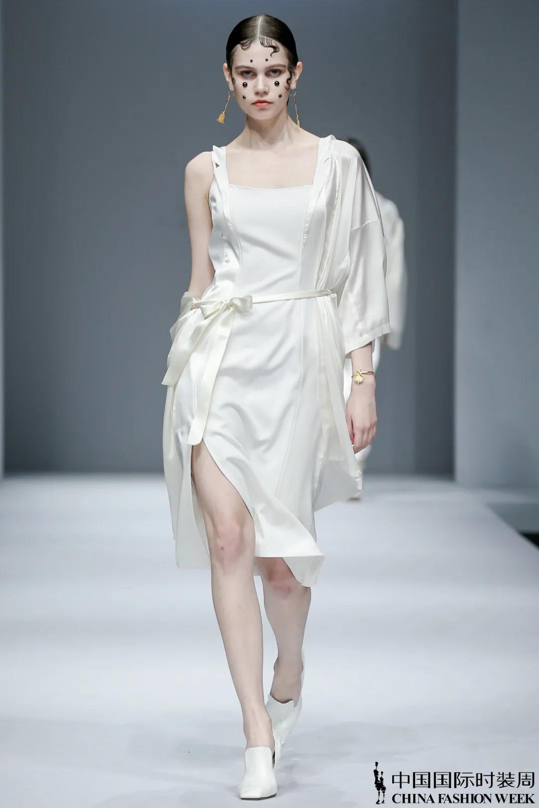 小众设计师秀场,时尚秀场精致的设计