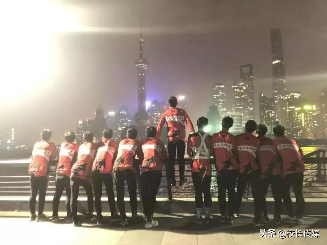 80后老师带11名毕业生骑行1800公里,家长被气住院,有人流泪