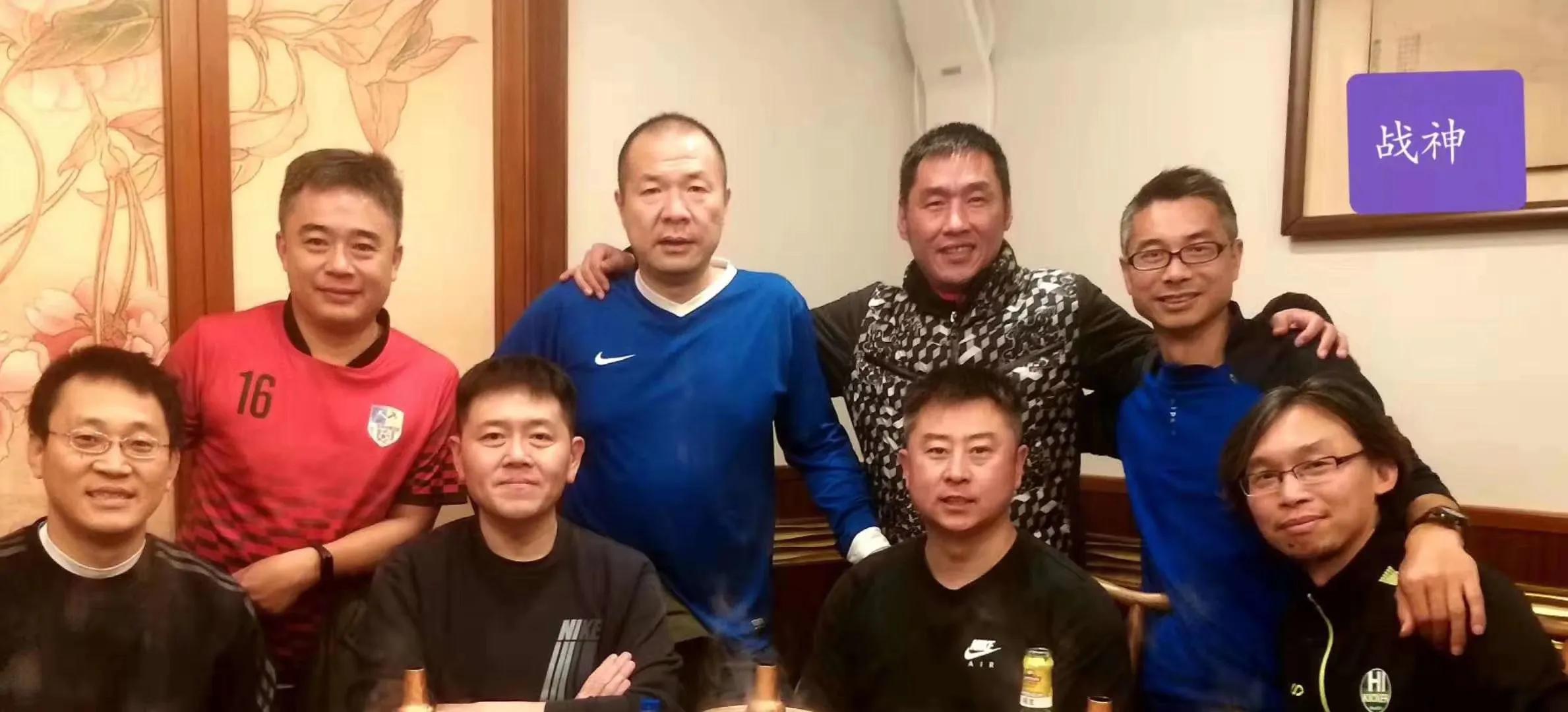 足球不仅仅是足球,中年人的足球已不仅仅是足球