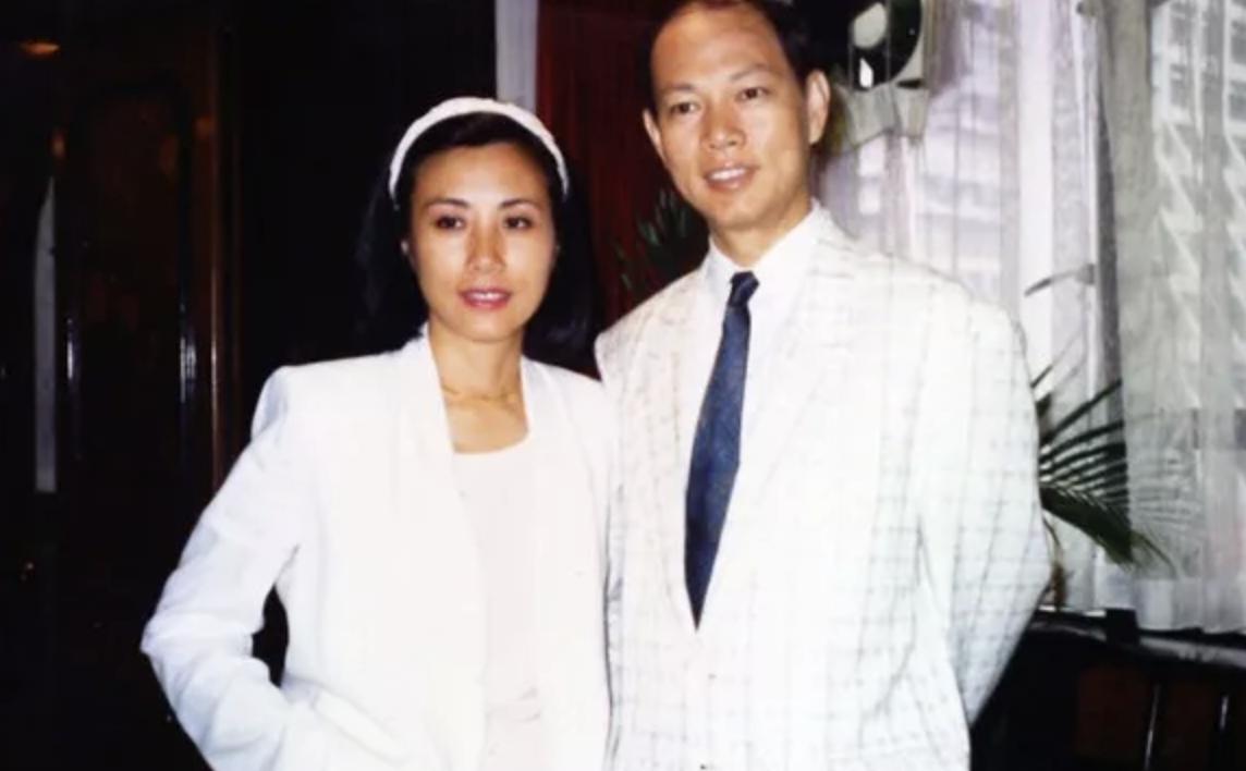 罗家英每年求婚一次汪明荃,汪明荃和罗家英结婚纪念日