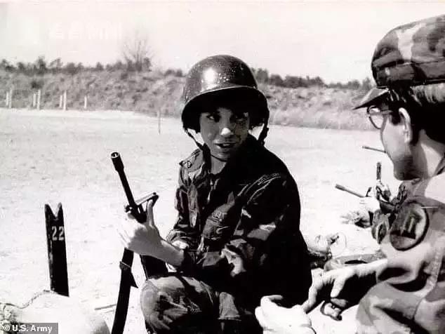 瓒ｈ涓栫晫鍔卞織瑙嗛,瓒ｈ涓栫晫