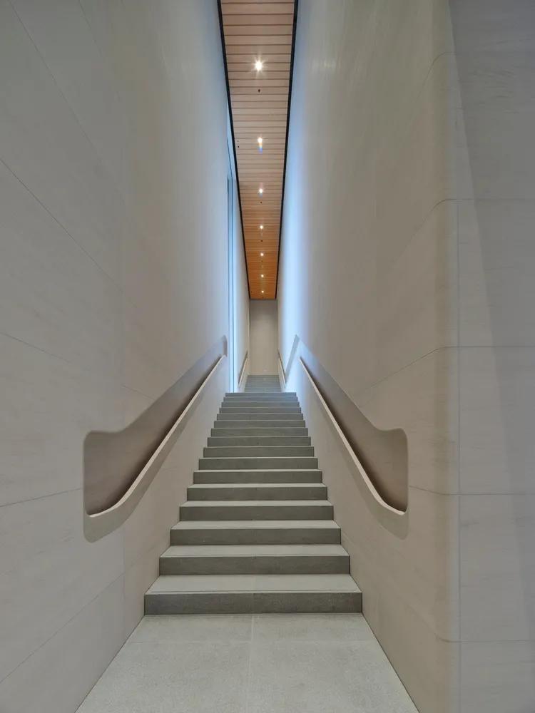 全球第一家苹果水上直营店在哪里,全球第一水上零售店