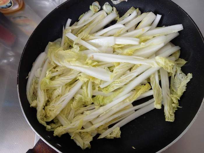 怎么炒粉丝粘成一团,炒粉丝龙口粉丝粘锅