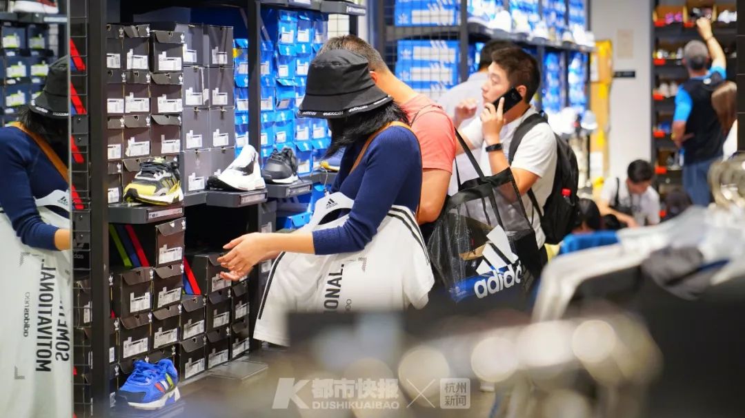 耐克阿迪一切皆有可能标志,如何分辨耐克阿迪真假