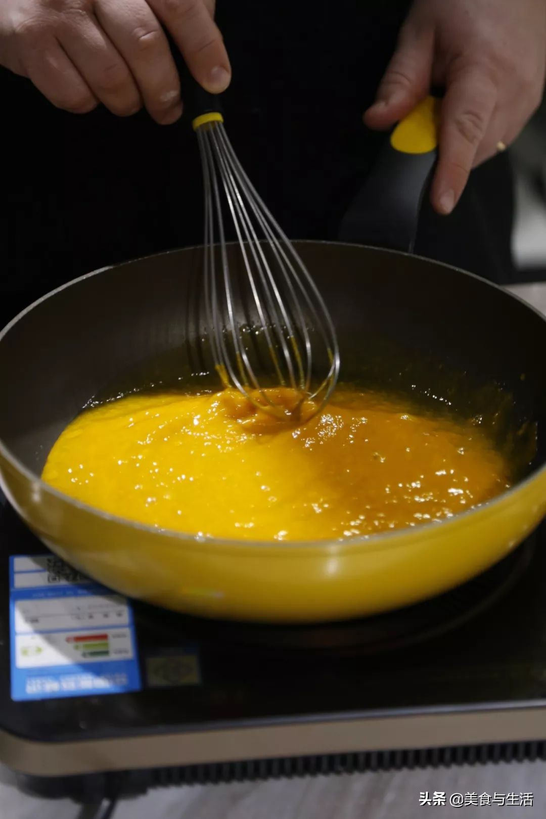 孩子不爱吃面包，里面可以放点它，青柠芒果果泥简简单单就能做