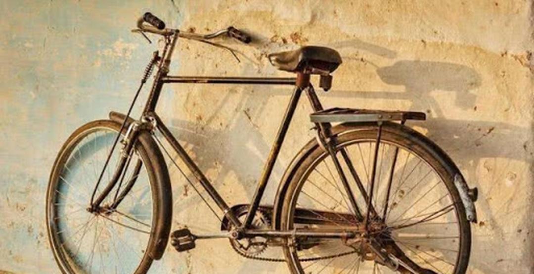 “我想要一辆新的自行车”，虚荣心之下，二八自行车看起来好旧呀