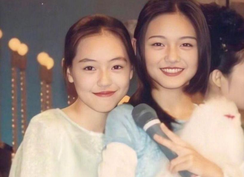 贵圈最大pua阴谋？小花被亲姐*脑洗**30年，还蒙在鼓里…