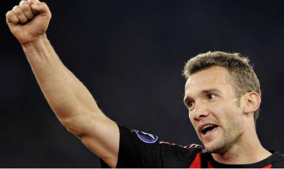 足球巨星贝克汉姆视频,c罗和贝克汉姆谁在足坛地位高