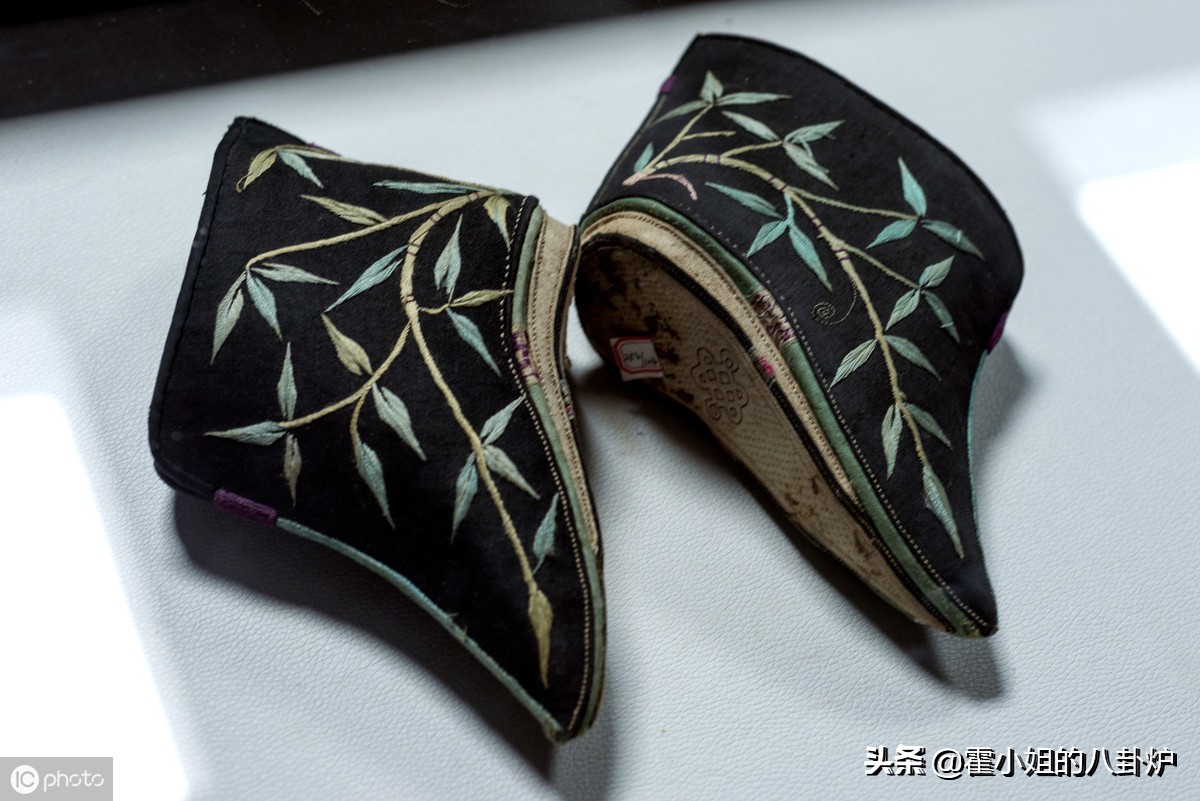 从古至今中国鞋子发展史,从古至今关于鞋的发展历史讲解