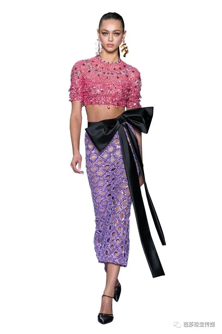 几百年来的时尚Icon们都狂种草的珠宝款就是它了！