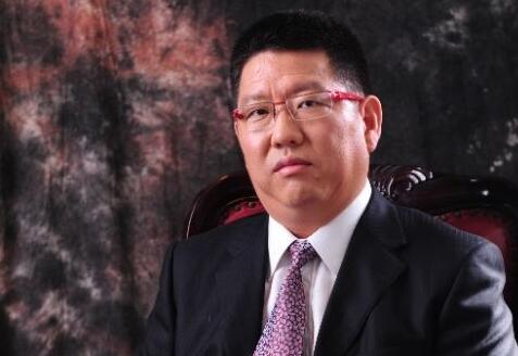 qq是在哪年诞生的,qq是谁创造出来的