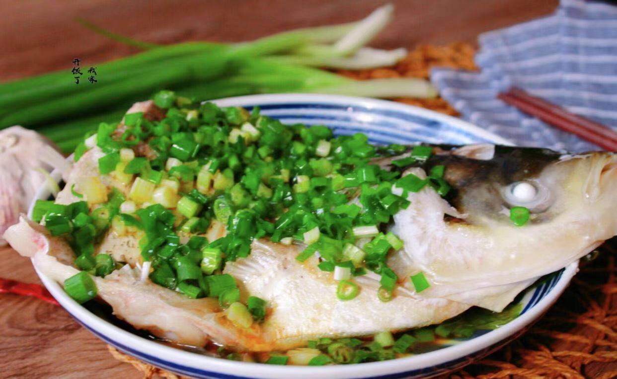 清蒸鱼头正宗做法,顺德清蒸大鱼头的正宗做法
