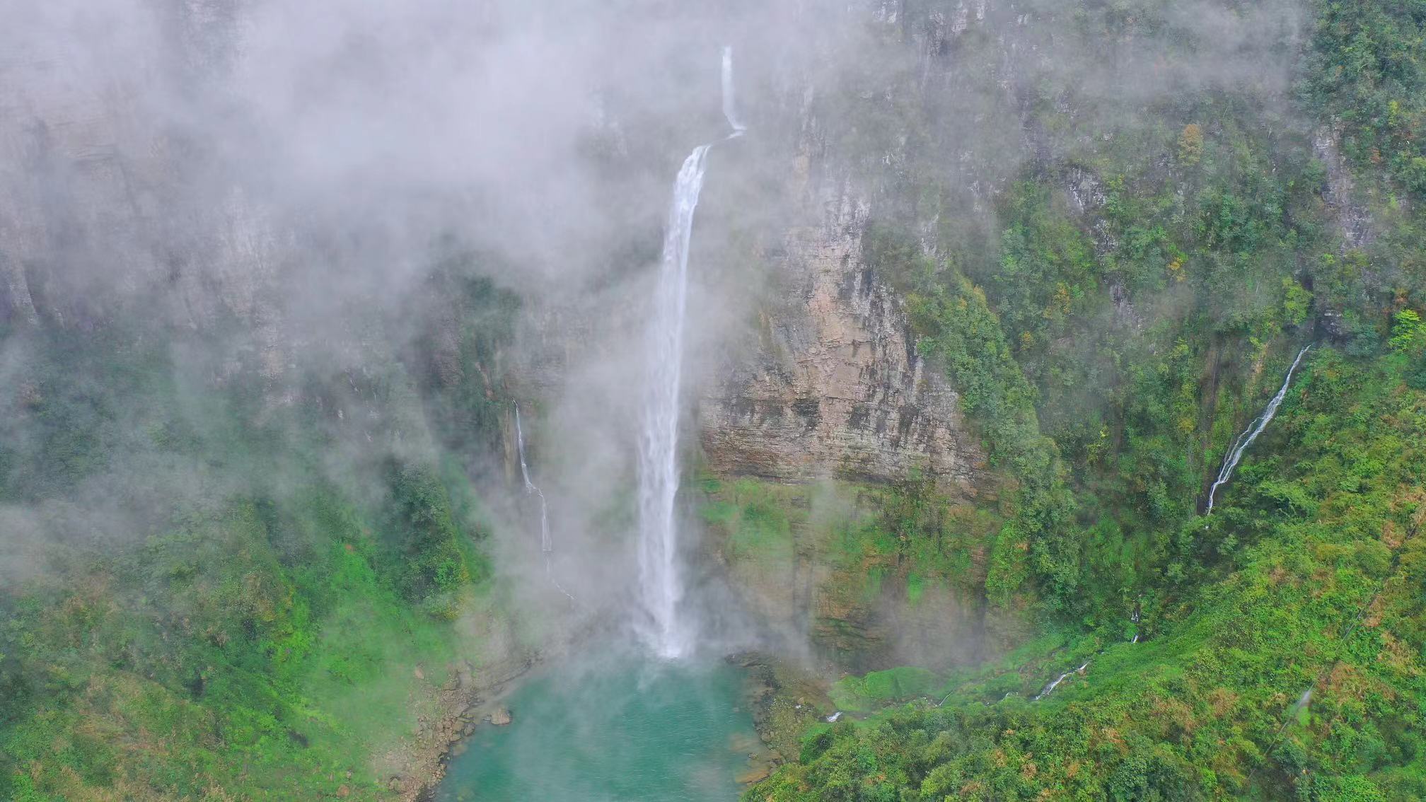 湖南一个被遗忘的景点,湘西八面山燕子洞宝藏