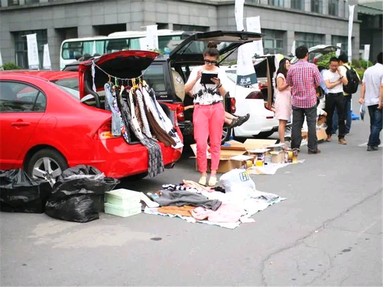 小车拉货摆地摊可以去咨询交警吗,私家车拉货被交警查到怎么处罚