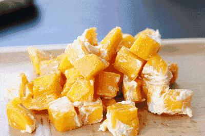 软糯香甜蛋黄雪媚娘,雪媚娘软软糯糯香甜可口