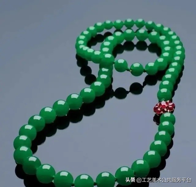 顶级翡翠价值过20亿精品欣赏,拍卖会上最珍贵的金丝种翡翠