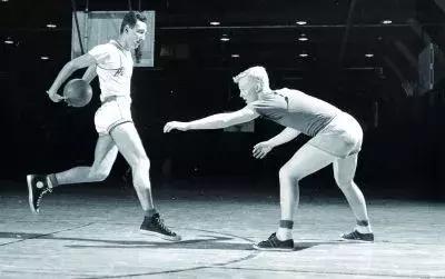 谁的青春，会没有一双Converse？