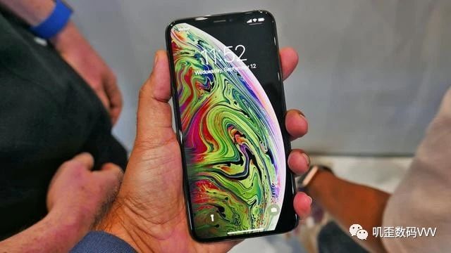 目前苹果和华为手机推荐哪个好用,苹果和华为手机哪个比较好用一点