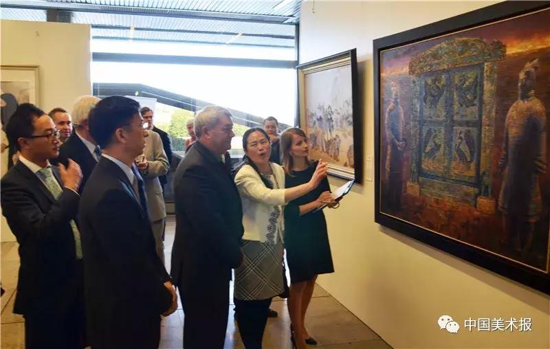 展形象举旗帜育新人,展艺术风采育时代新人