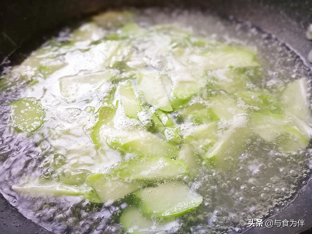 南瓜和冬瓜能不能搭配一起炒,冬瓜南瓜西红柿鸡蛋一起炒好吃吗