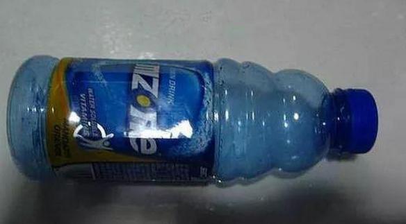 破旧塑料瓶一秒变精美花盆,废饮料瓶的妙用还可以做花盆吗