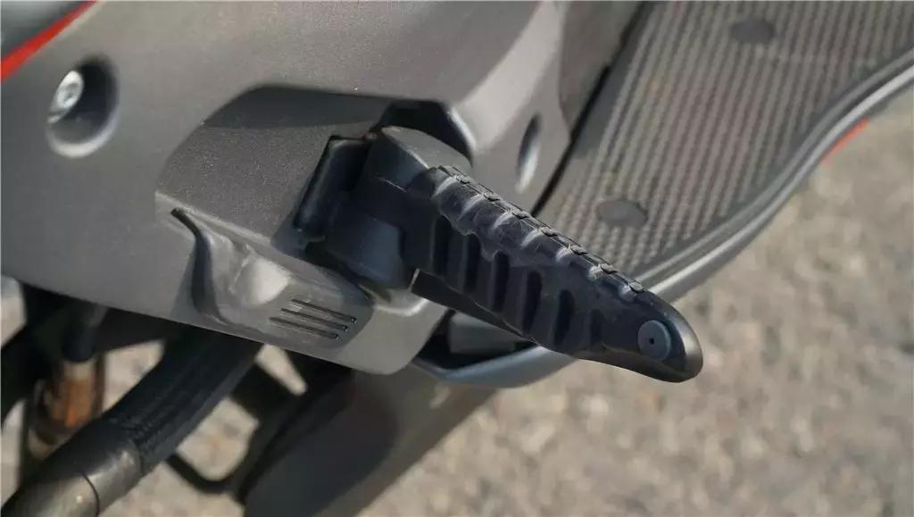 鍜宻rmax300鍚岀骇鐨勮溅,srmax300楠戣鎰熷彈