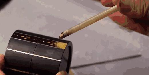 YSL的灵感缪斯居然是这件来自日本的炫富神器?