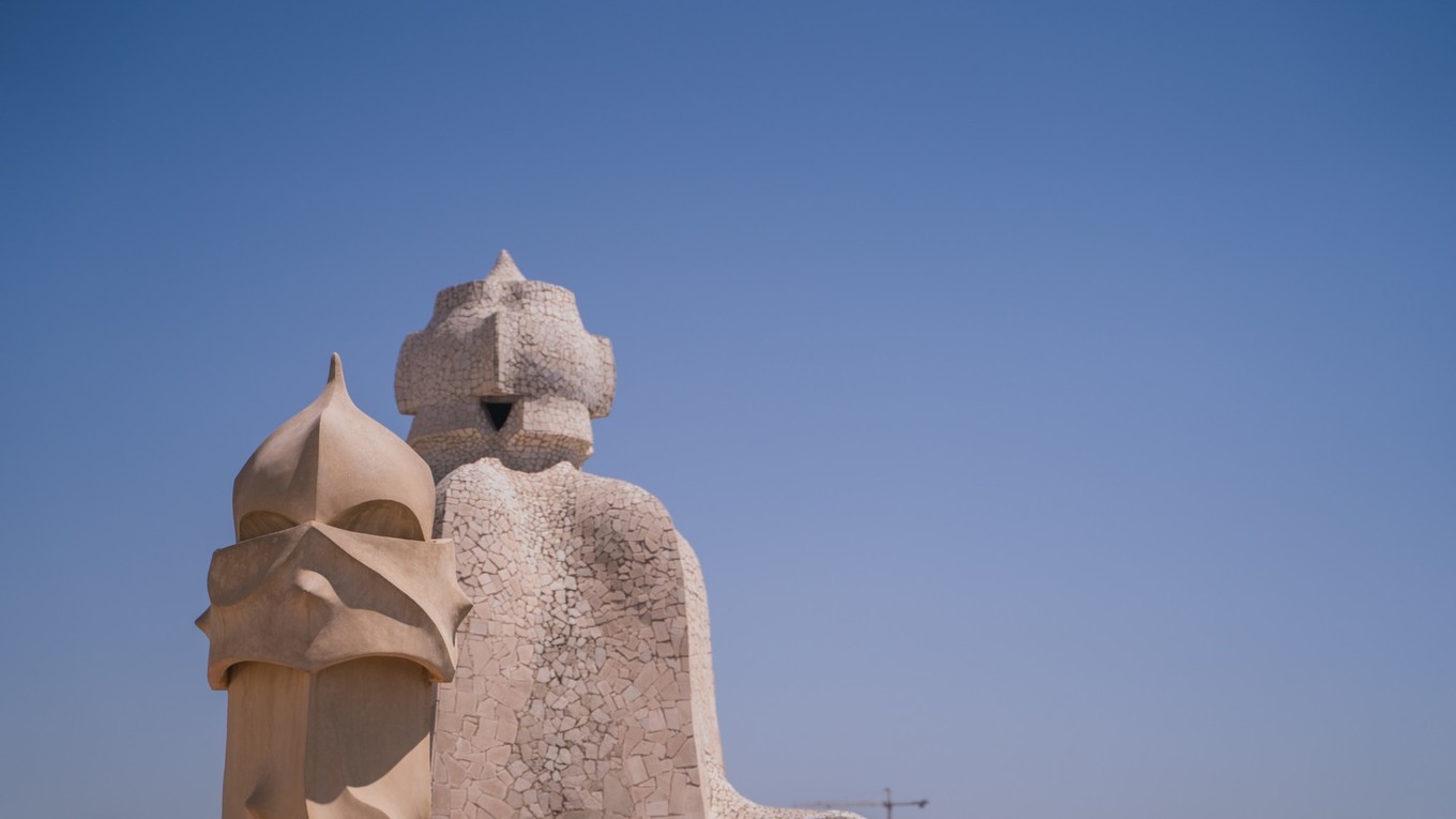 米拉之家烟囱,米拉之家天井