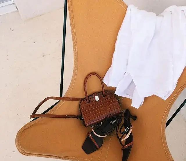 十大入门级轻奢女包千元下,女士小众轻奢品牌包推荐