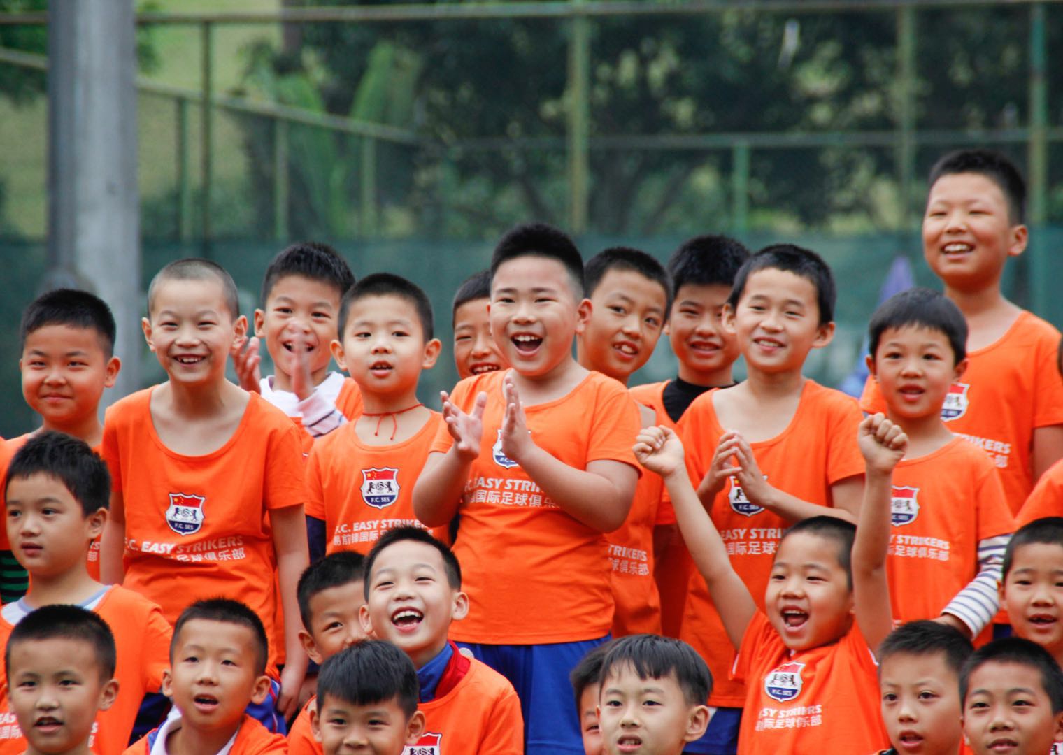 家庭亲子足球比赛,亲子足球趣味比赛