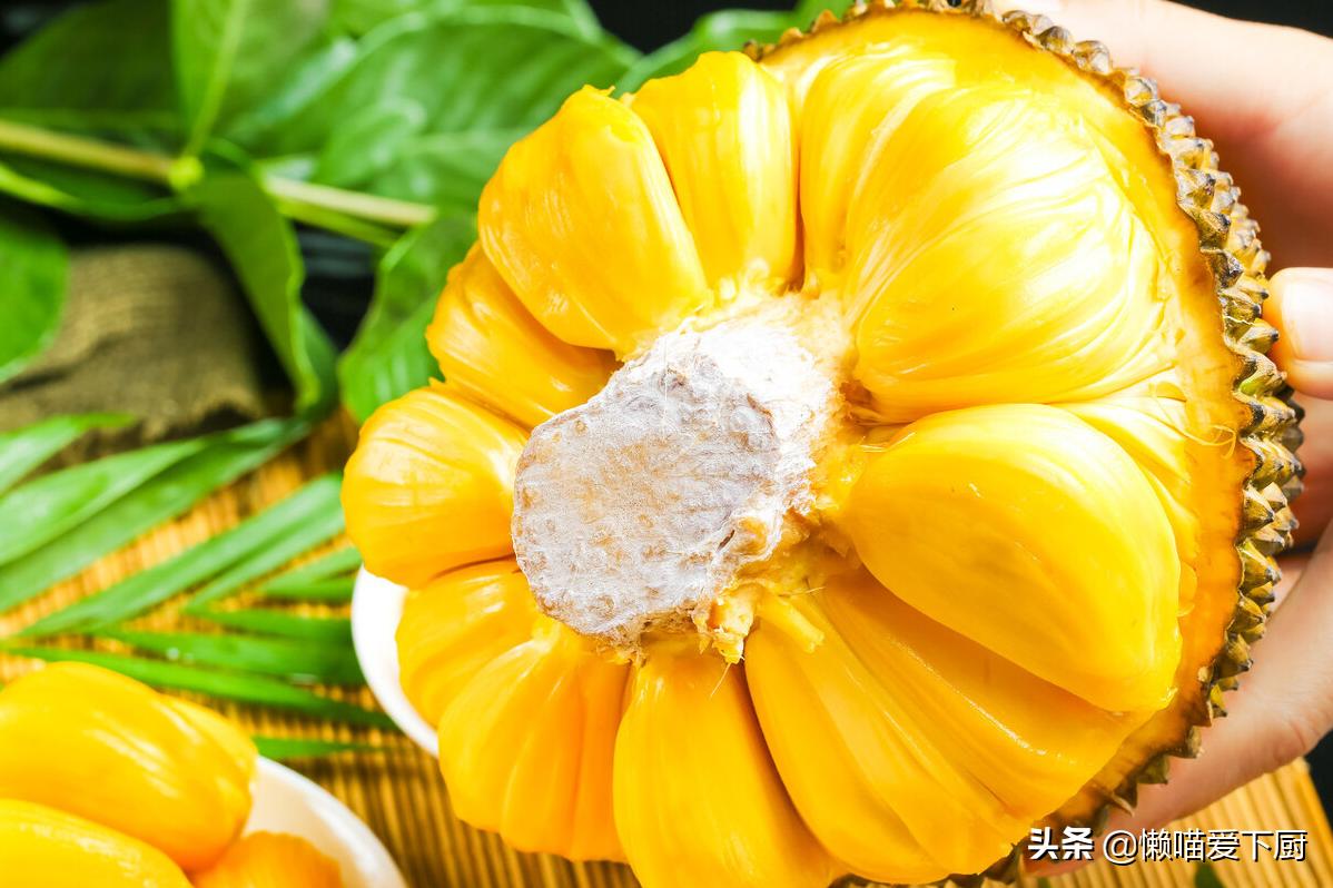 买菠萝蜜挑选中间还是头上,菠萝蜜整个买合适还是买肉合适