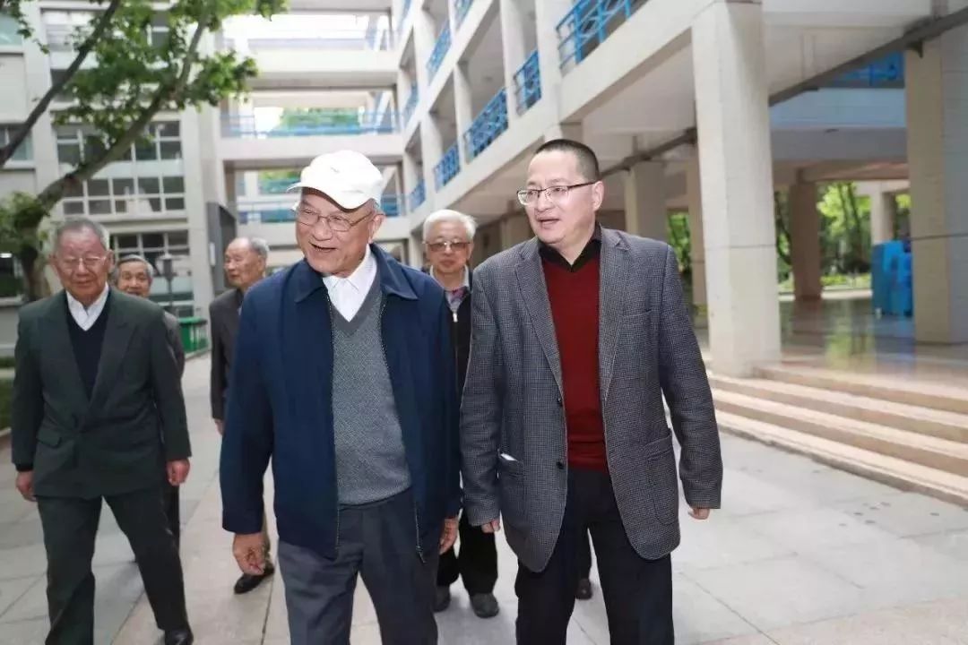 南师附中为什么叫附中,南师附中是初中还是中学