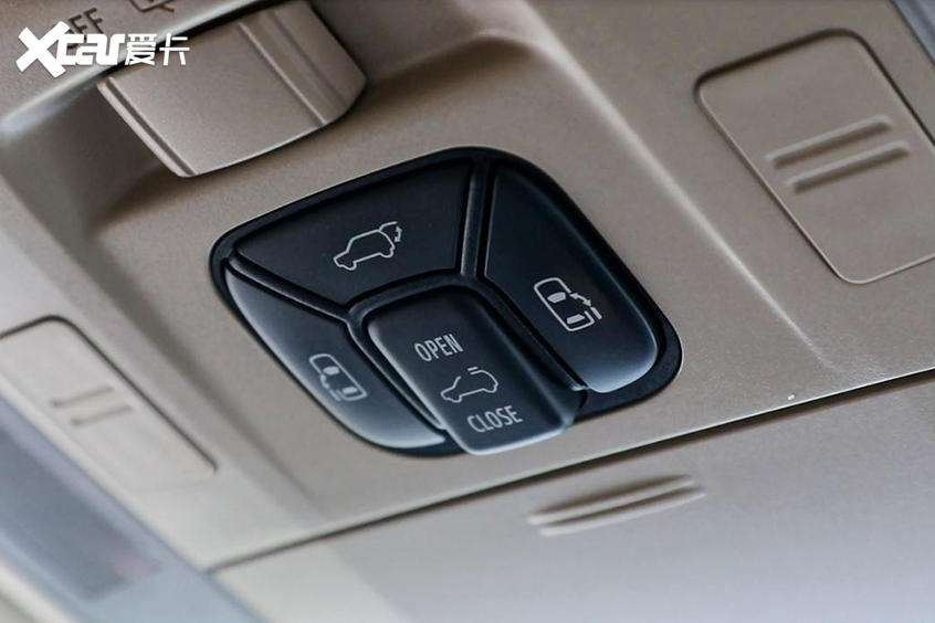 30万买丰田埃尔法,30万不买汉兰达选什么