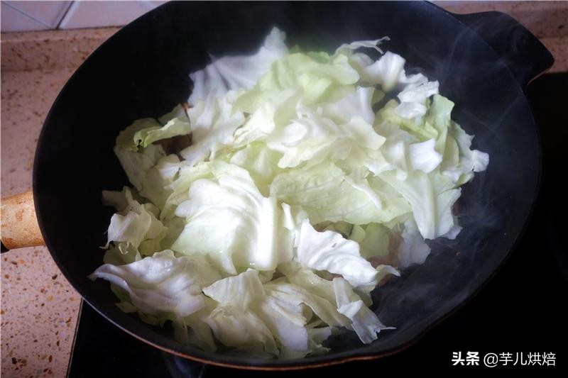 油渣倒掉还是炒菜好吃,油渣也别扔