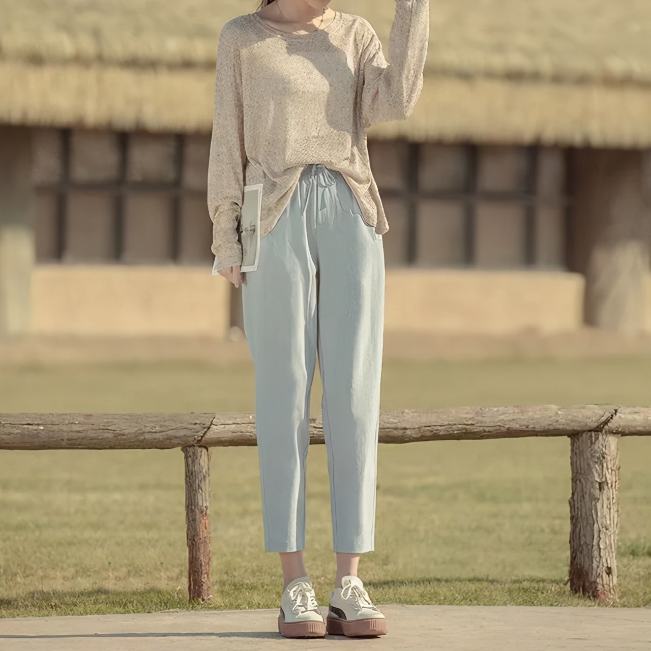 超凉爽的裤子显瘦又百搭,初夏穿搭显瘦中性风裤子