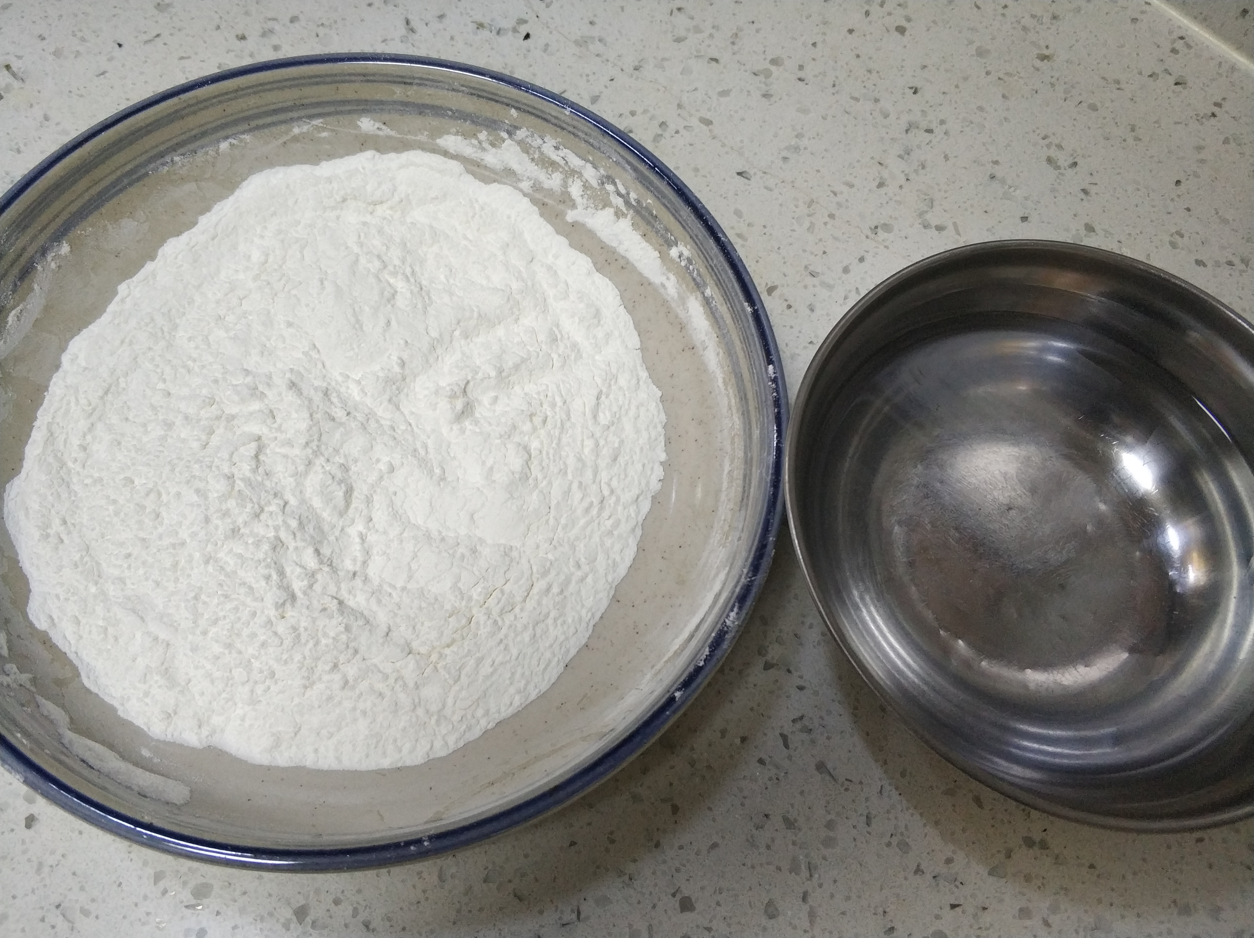 炸鸡鱼鳞片裹粉的做法,炸鸡怎样裹粉才能起鳞视频