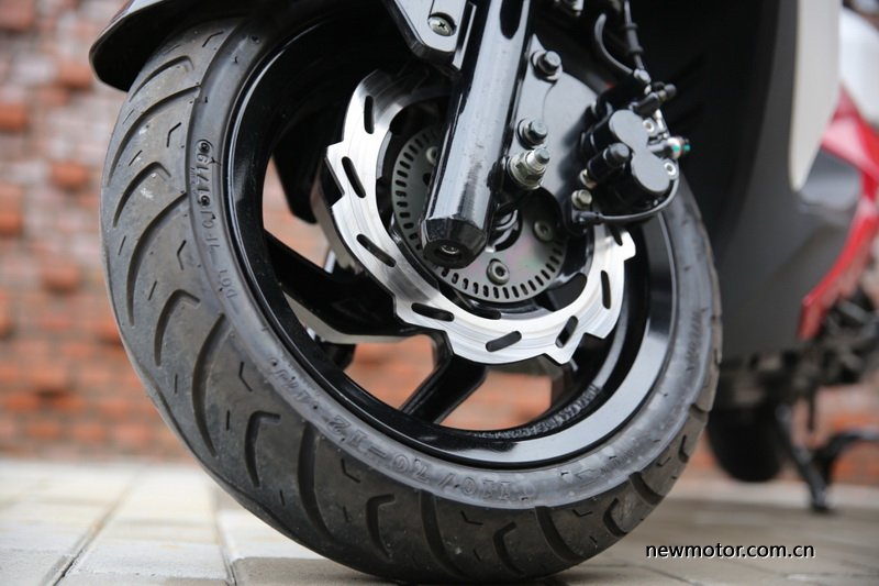 三阳fnx150踏板2021款评测,三阳fnx踏板150带人可以跑山吗