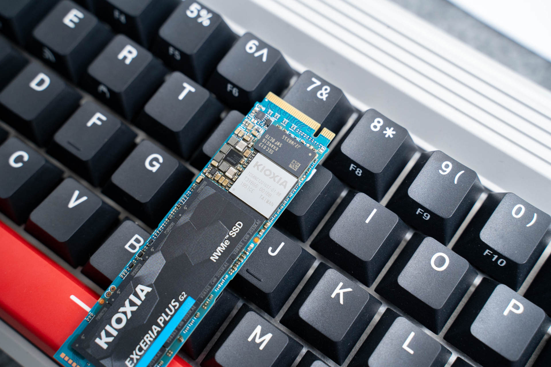 东芝铠侠rc201tbm.2nvme,东芝铠侠rc20500g