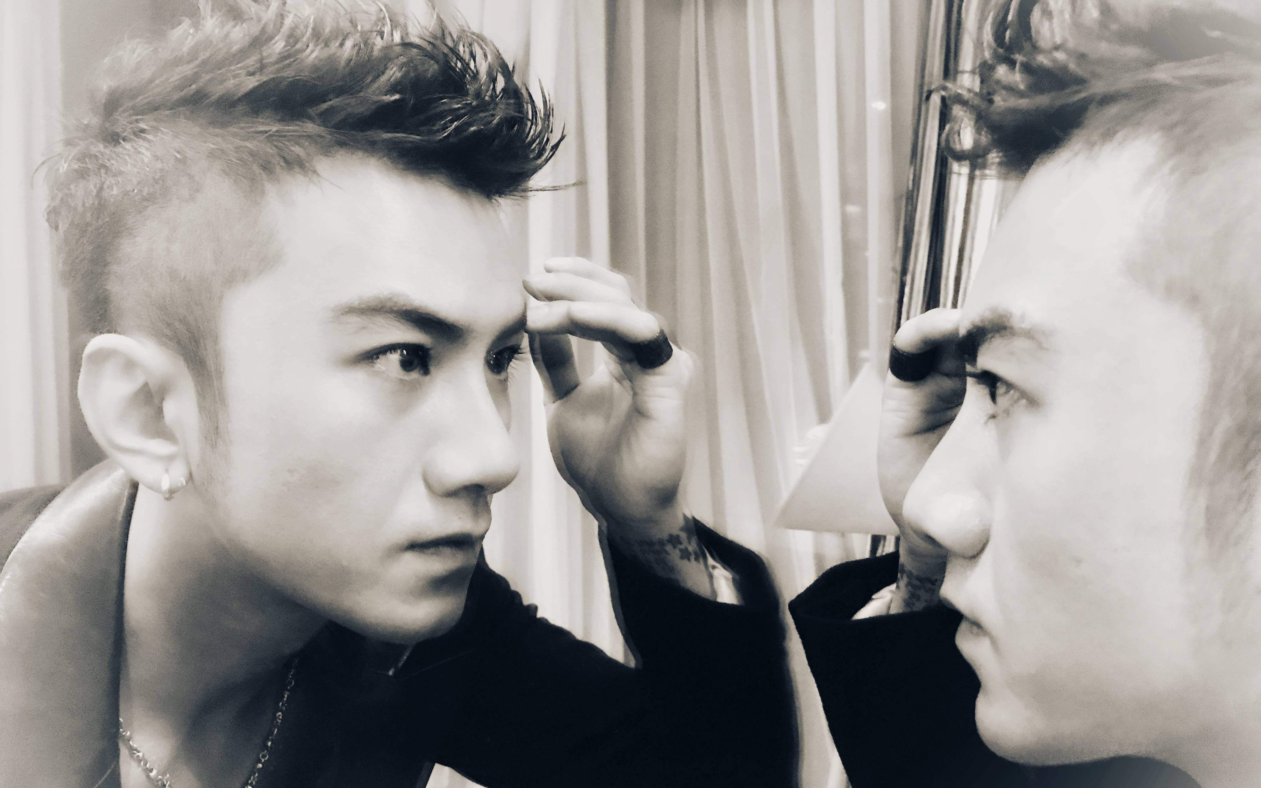 邓伦刘昊然易烊千玺新生代各省省草你喜欢哪一只？