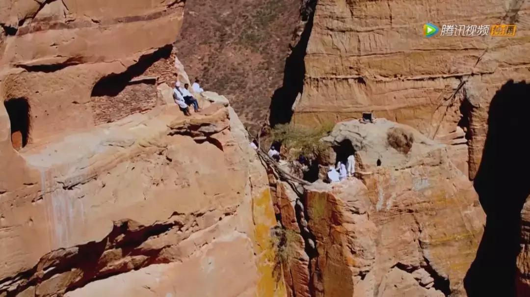 人在逆境要懂得坚持,面对逆境向阳而生