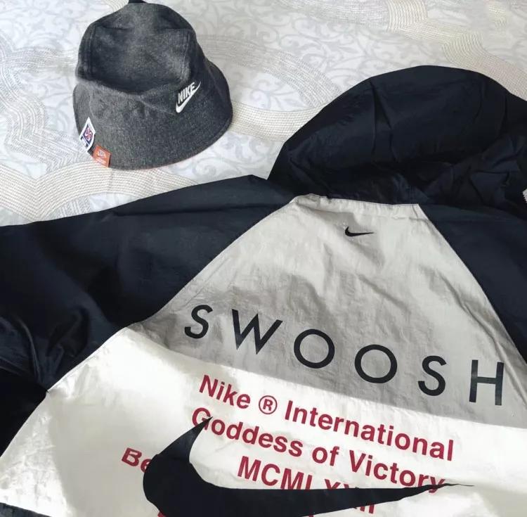 Nike你变了!新款卫衣太好看了,比Zara还时髦