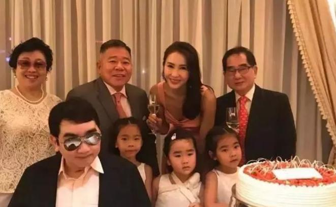 罗美薇是罗明珠吗,罗明珠葬礼罗美薇