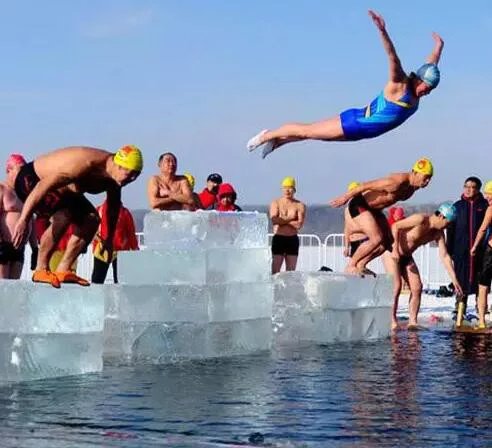 哈尔滨冰灯游玩攻略,哈尔滨冰灯梦幻之行